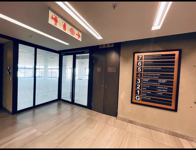 581M² OFFICE TO LET IN VORNA VALLEY